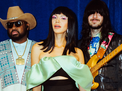 Portrait of Khruangbin